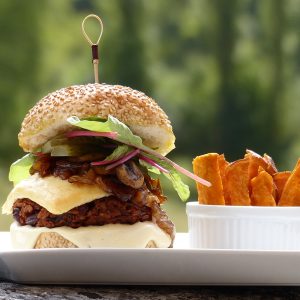 Blackbean Burger & Fries
